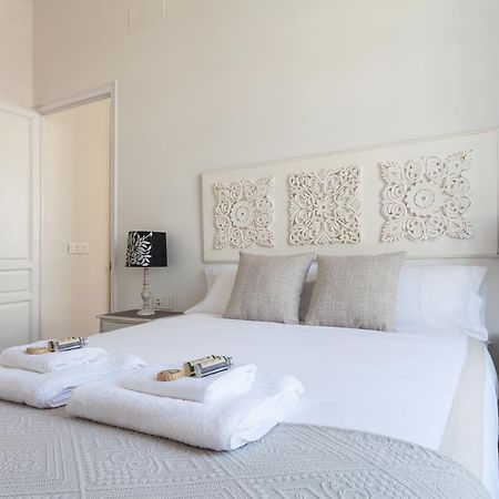 Stunning Boutique - Space Maison Apartments Севилья Экстерьер фото