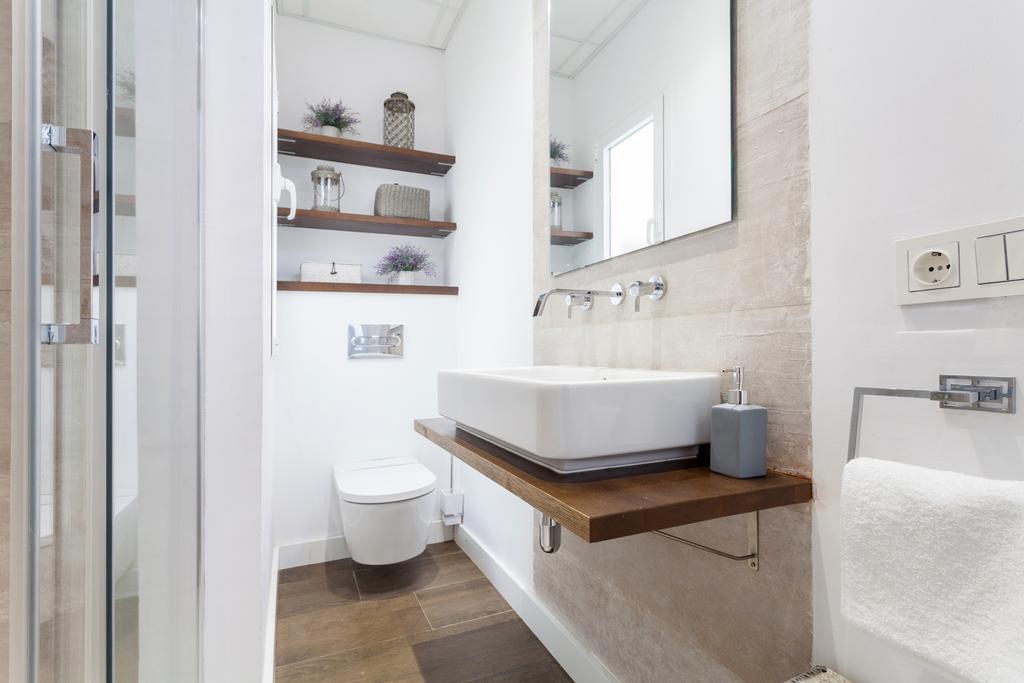 Stunning Boutique - Space Maison Apartments Севилья Экстерьер фото
