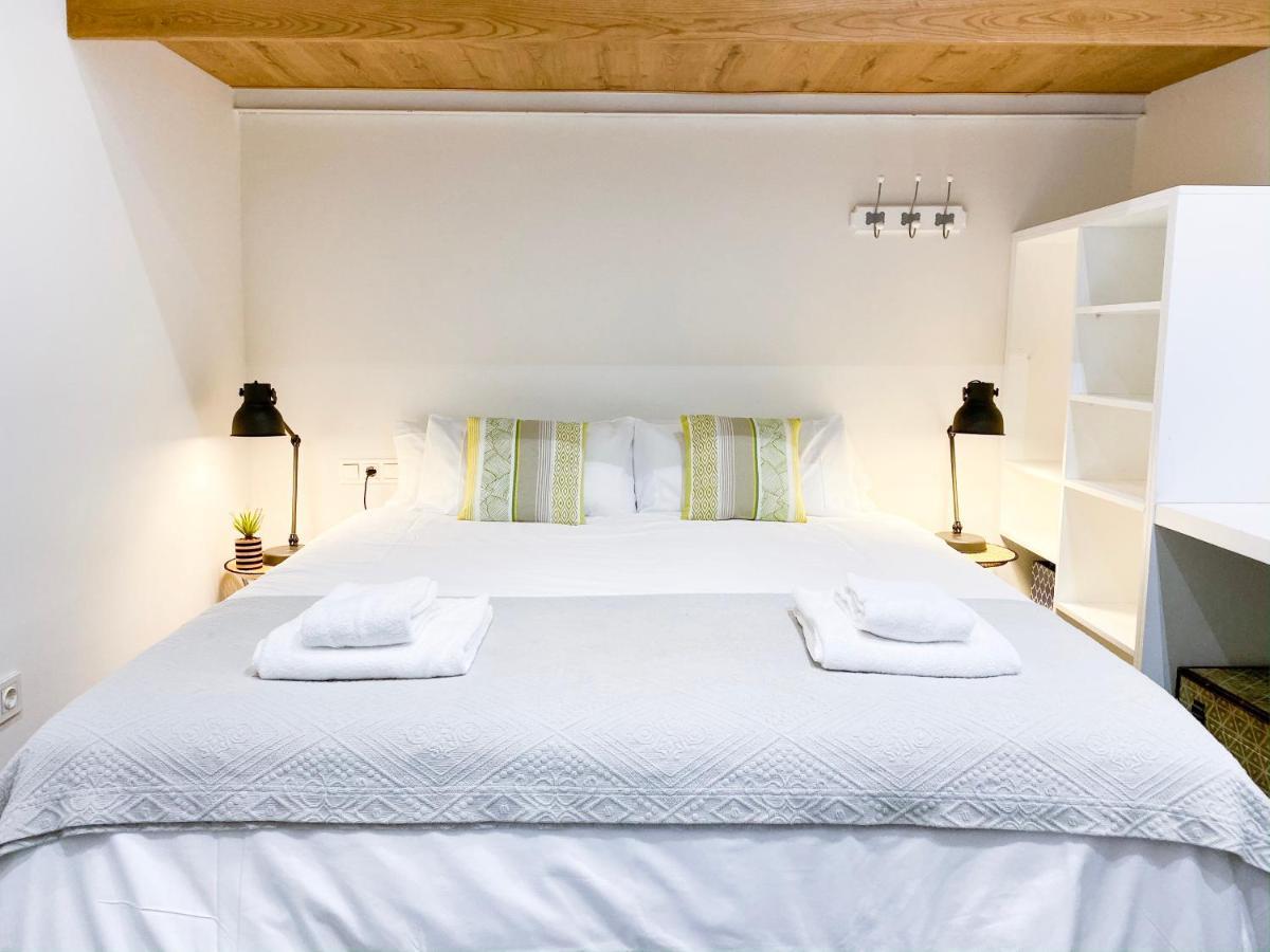 Stunning Boutique - Space Maison Apartments Севилья Экстерьер фото