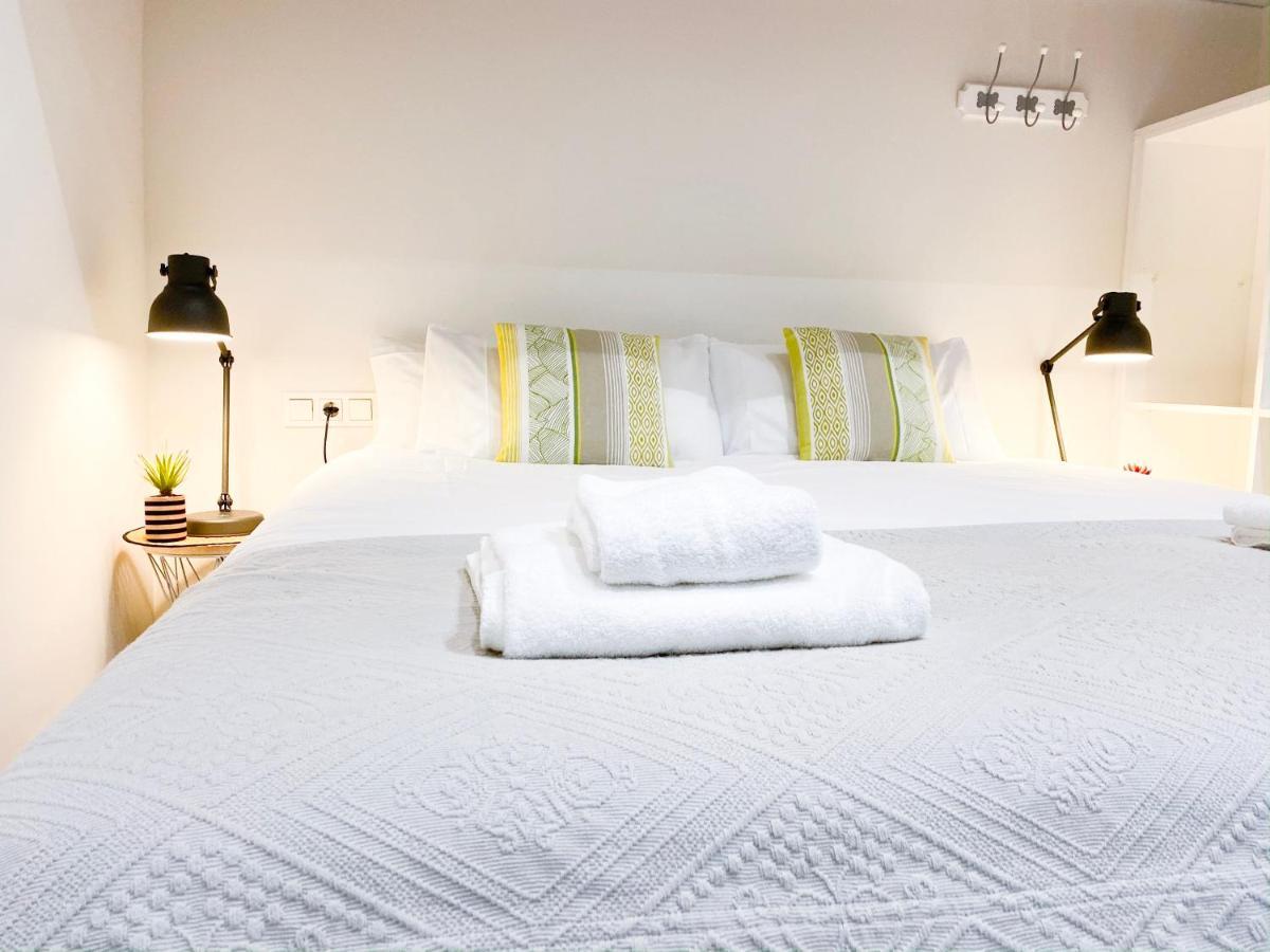 Stunning Boutique - Space Maison Apartments Севилья Экстерьер фото